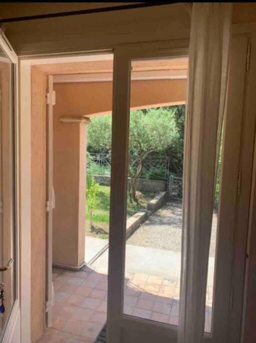 Studio En Rez-De-Jardin Arbore Avec Acces Piscine Et Clim Villeneuve-lès-Avignon 외부 사진